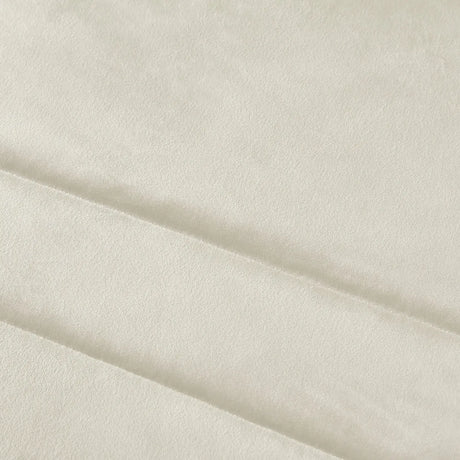 Chic Bedspread in Ivory 150 x 220cm