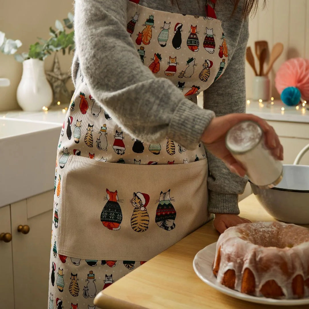Christmas Cats in Waiting Cotton Apron in Red/Cream