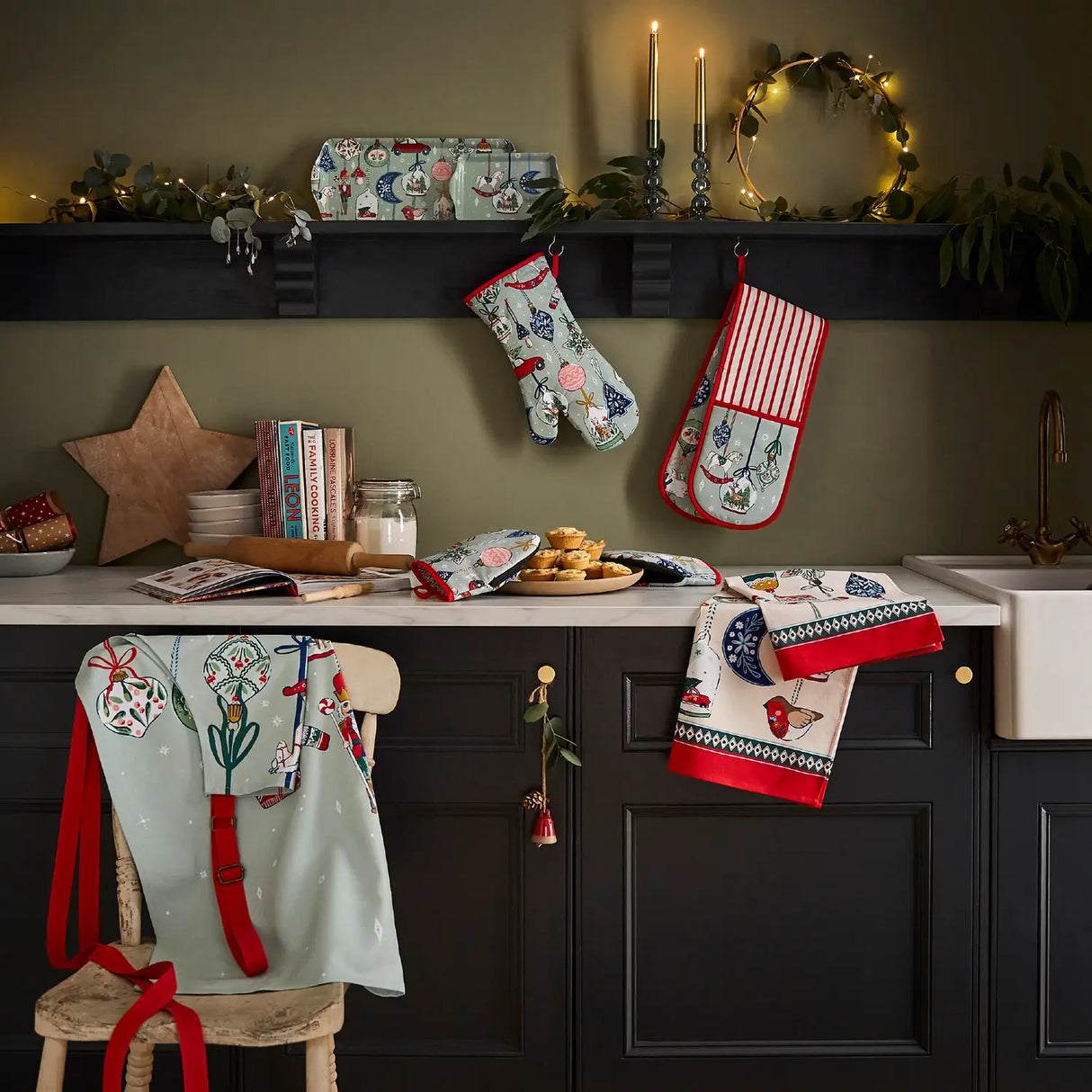 Christmas Ornaments Kitchen Collection by Ulster Weavers