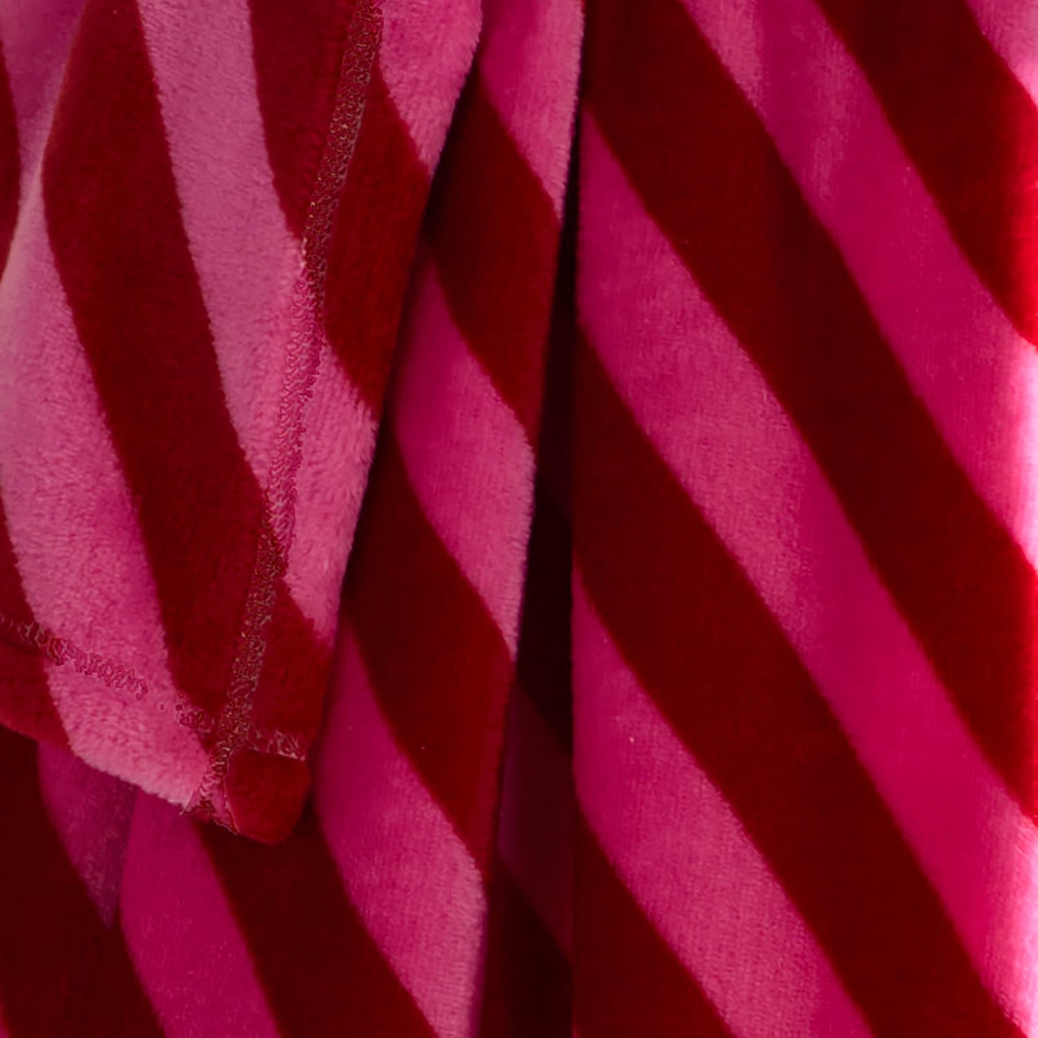 Candy Stripe Cosy Throw Blanket 120cm x 150cm - Pink - Candy Stripe Christmas Throw In Pink 120 X 150Cm 2