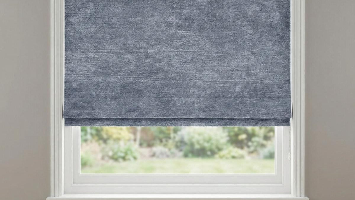 Castello Made to Measure Roman Blind Sky