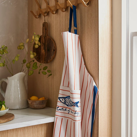 Ulster Weavers Catch of the Day Fish Print Kitchen and Tableware Collection - Catch Of The Day Cotton Apron In Multicolour 2