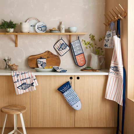 Ulster Weavers Catch of the Day Fish Print Kitchen and Tableware Collection - Catch Of The Day Pvc Bag Small In Multicolour 4