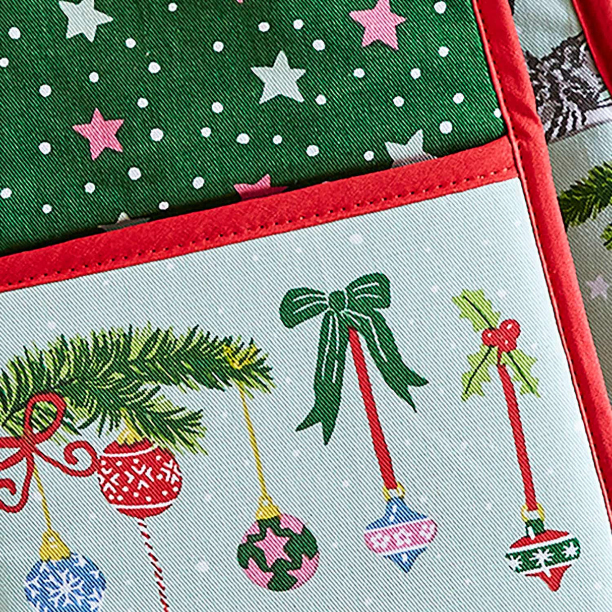 Ulster Weavers Christmas Cats Cotton Double Oven Glove - Christmas Cats Double Oven Glove In Seafoam 5