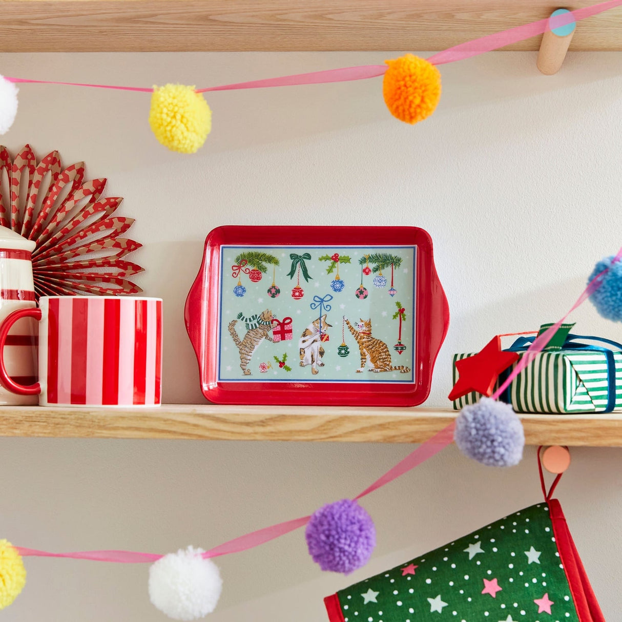 Ulster Weavers Christmas Cats Scatter Tray - Christmas Cats Scatter Tray In Seafoam 2