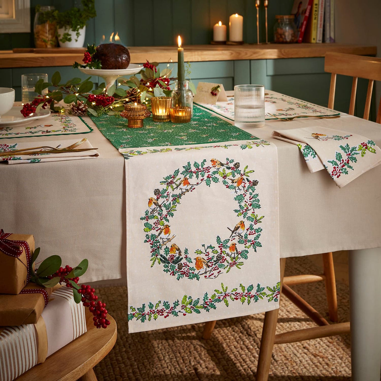Ulster Weavers Christmas Robins Cotton Accessories Napkin 2 Pack - Christmas Robins Napkins 2 Pack In Green 3