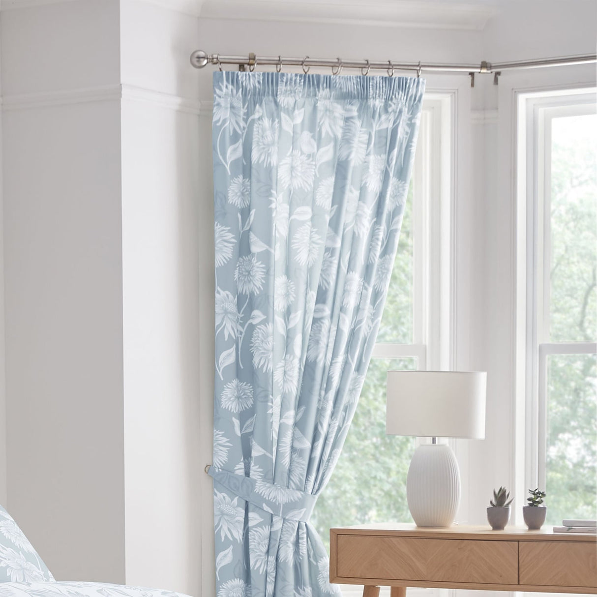 Chrysanthemum Floral Pencil Pleat Curtains - Blue Thermal Light Filtering