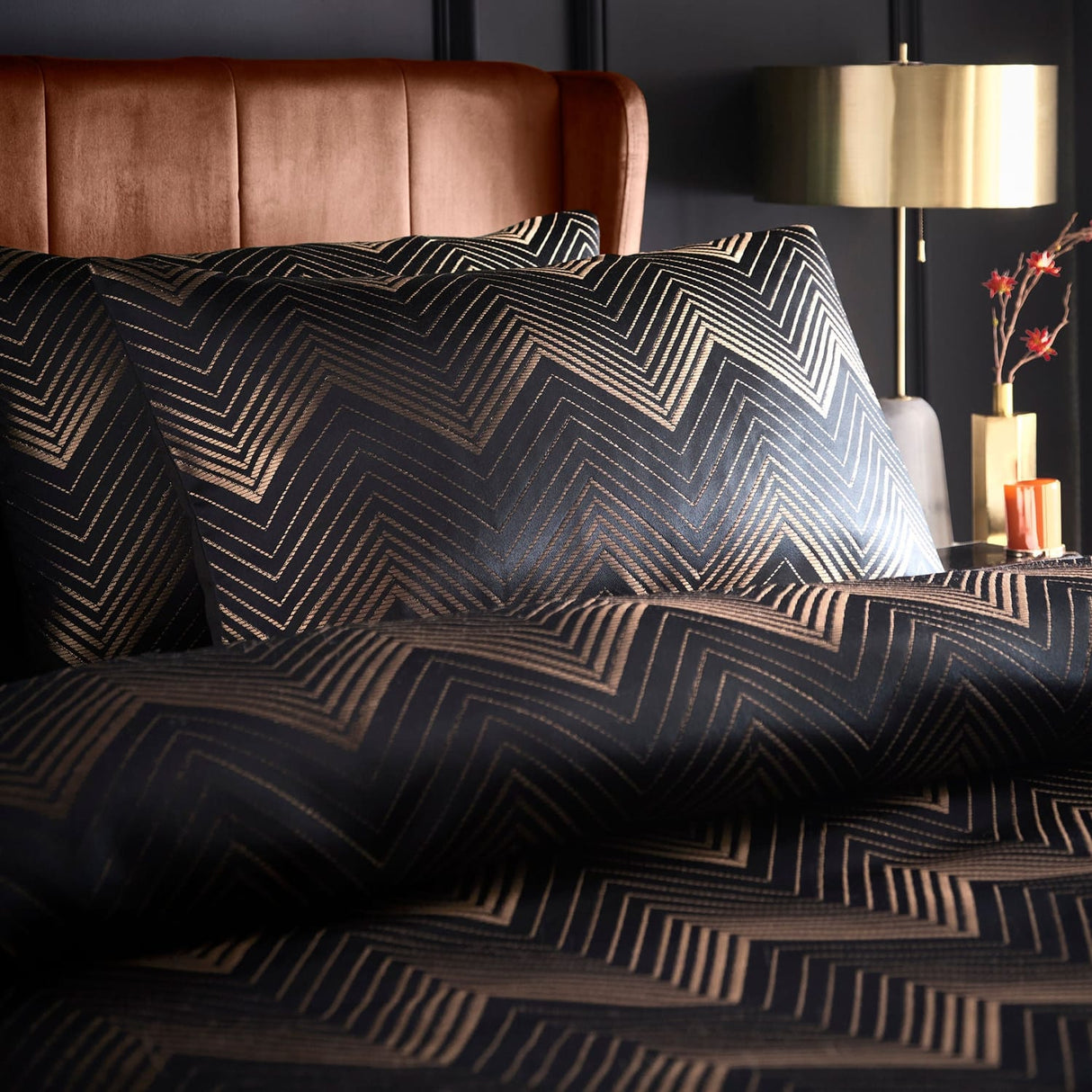 Laurence Llewelyn-Bowen Cocktail Microfibre Duvet Cover Set - Black - Cocktail Duvet Cover Set In Black 2