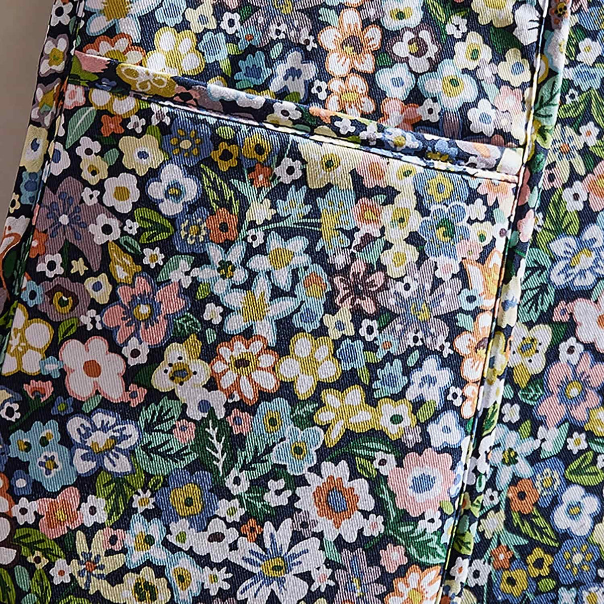 Ulster Weavers Confetti Floral Double Oven Glove - Confetti Floral Double Oven Glove In Multicolour 3