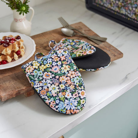 Ulster Weavers Confetti Floral Microwave Mitts Pair - Confetti Floral Microwave Mitts Pair In Multicolour 2