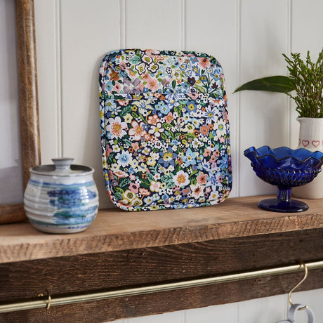 Ulster Weavers Confetti Floral Pot Mitt - Confetti Floral Pot Mitt In Multicolour 2