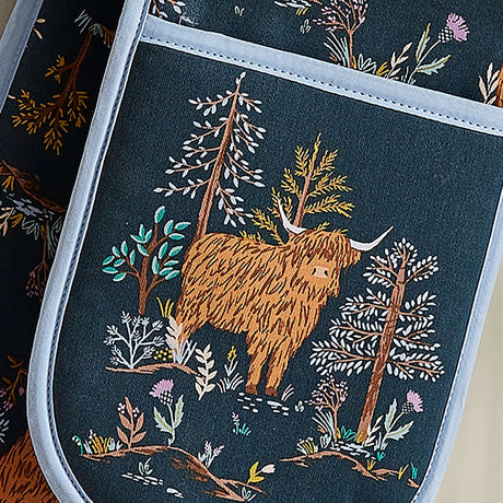 Ulster Weavers Connie Cow Double Oven Glove - Connie The Cow Double Oven Glove In Navy 3