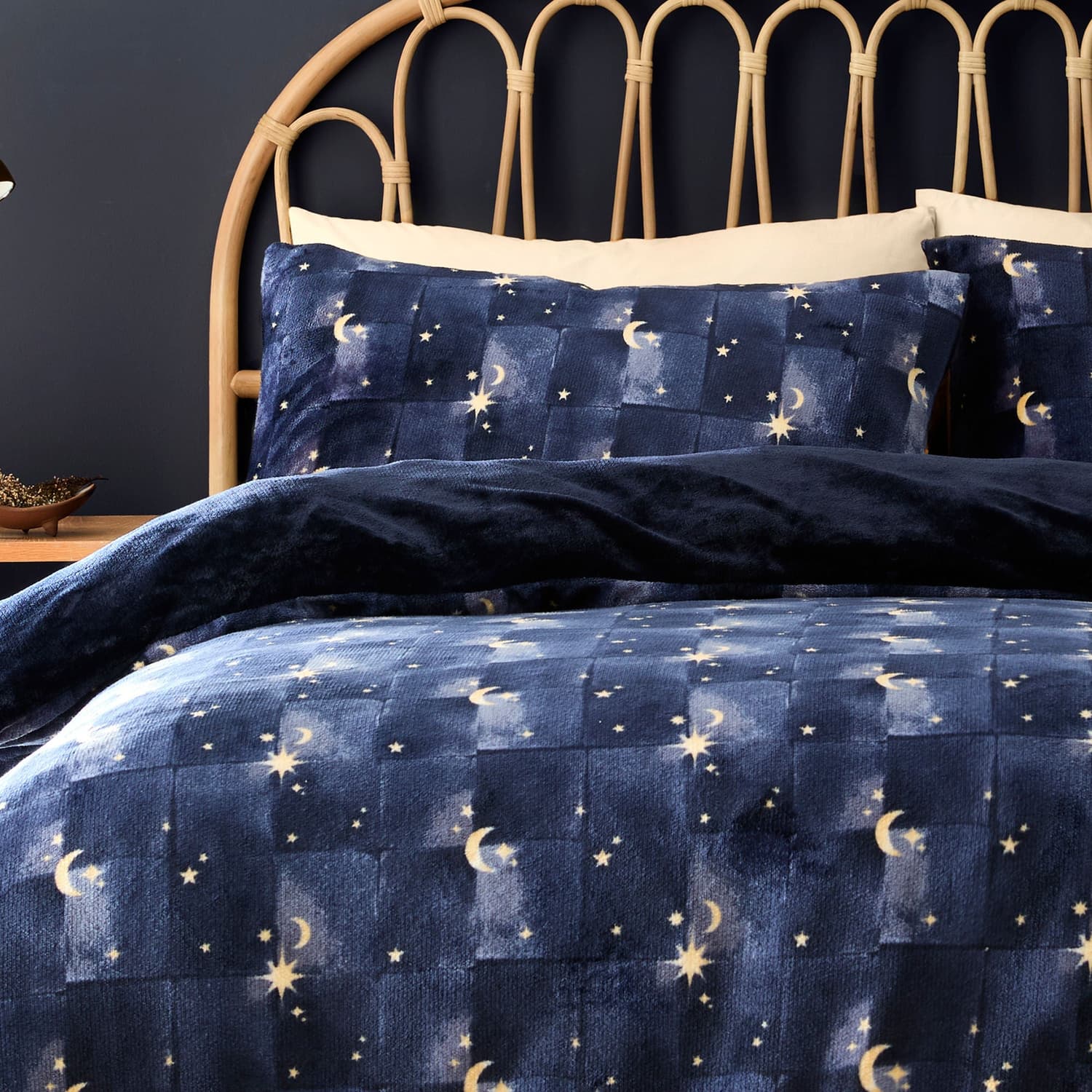 Cosmic Star Cosy Microfibre Duvet Cover Set Navy - Cosmic Star Duvet Cover Set In Navy 2