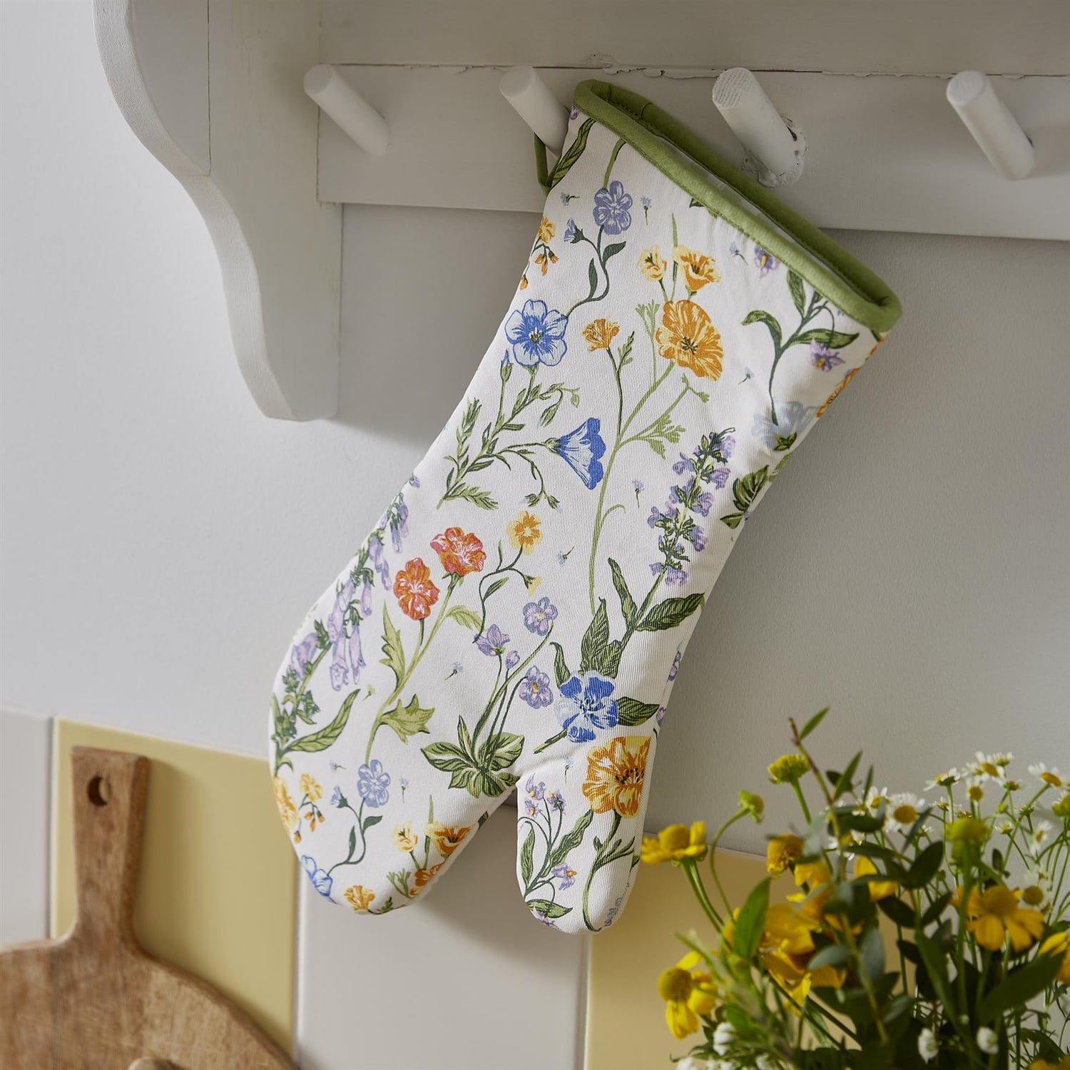Ulster Weavers Cottage Garden Gauntlet Oven Glove - Cottage Garden Gauntlet Oven Glove In Multicolour 3