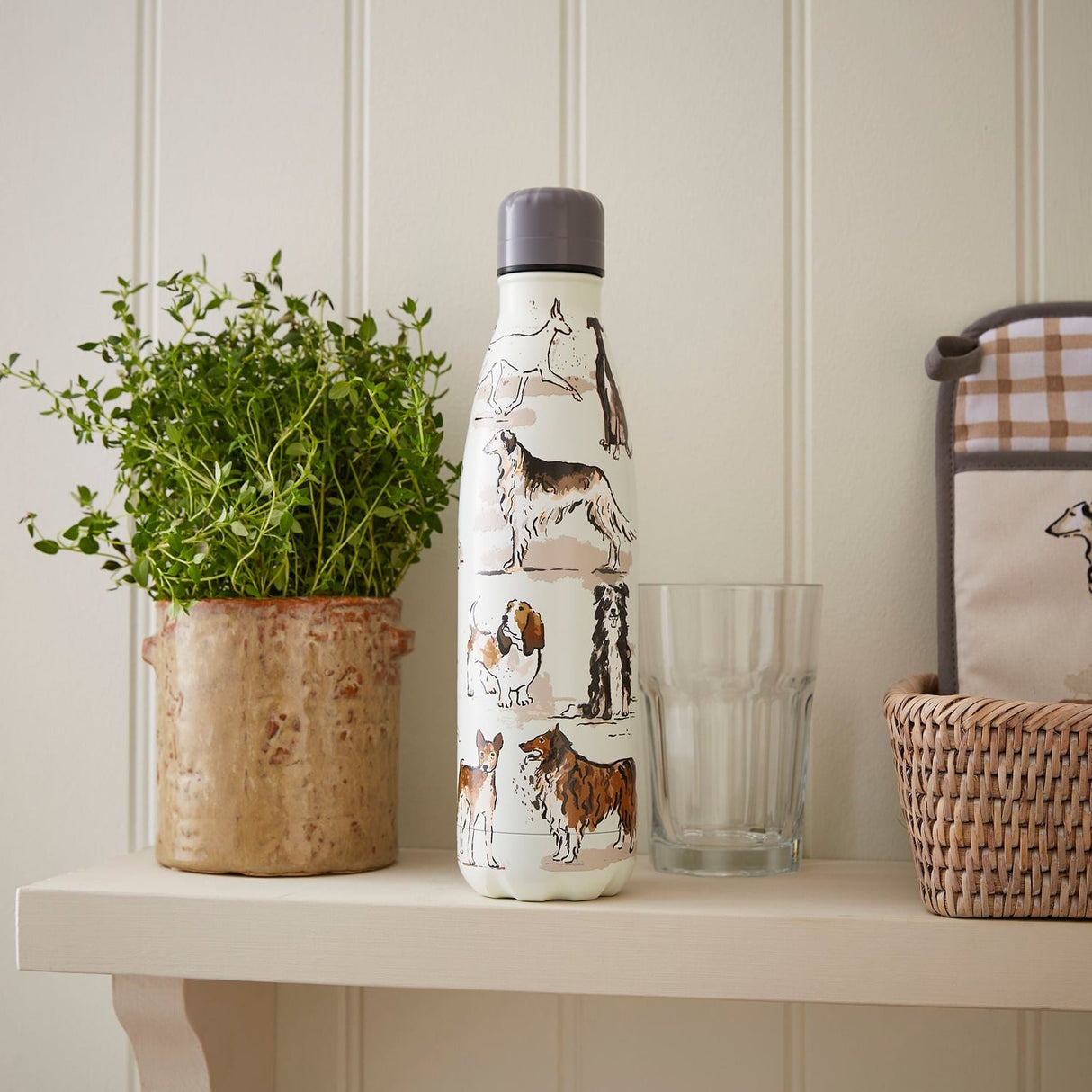 Ulster Weavers Country Dogs Water Bottle - Country Dogs Water Bottle In Brown 2