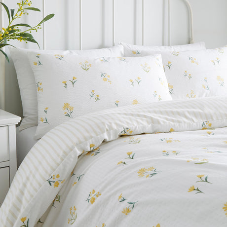 Dreams & Drapes Ditsy Floral Yellow Seersucker Duvet Cover Set 2