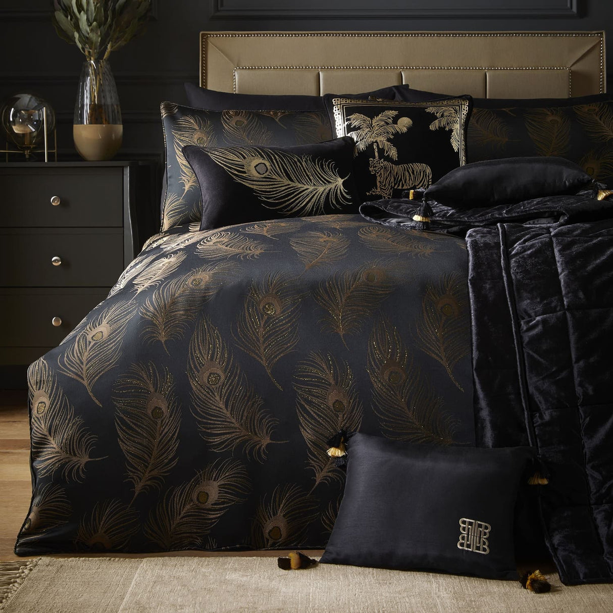 Laurence Llewelyn-Bowen Dandy Jacquard Polycotton Duvet Cover Set - Black