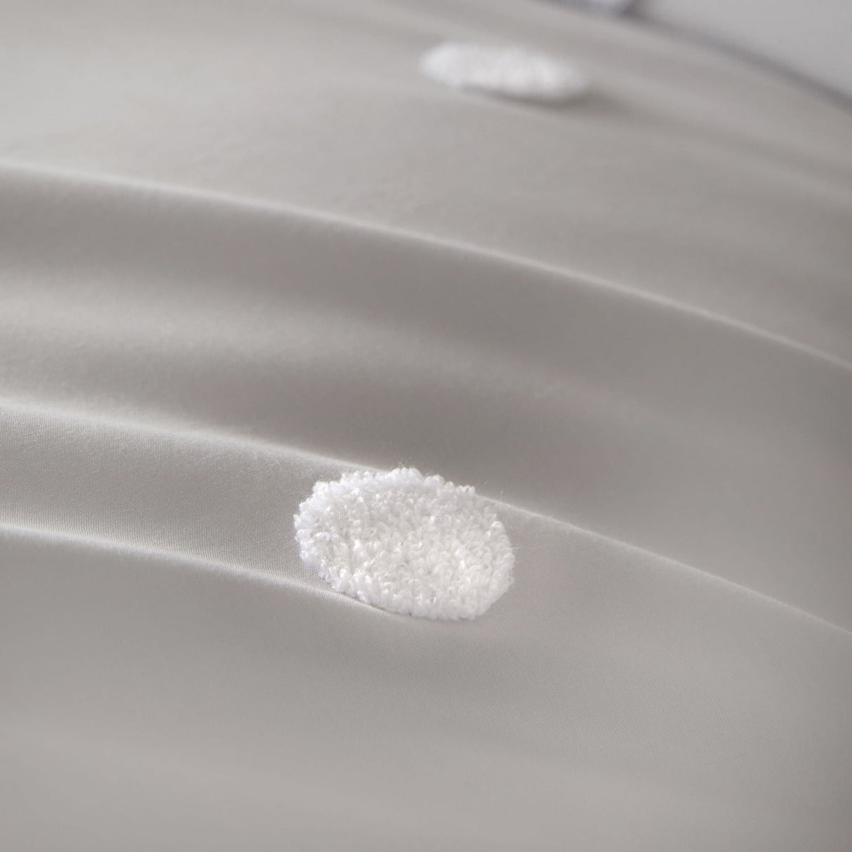 Dot Garden Cotton Duvet Cover Set - Silver - Dot Garden Duvet Cover Set In Silver With White Dots 2