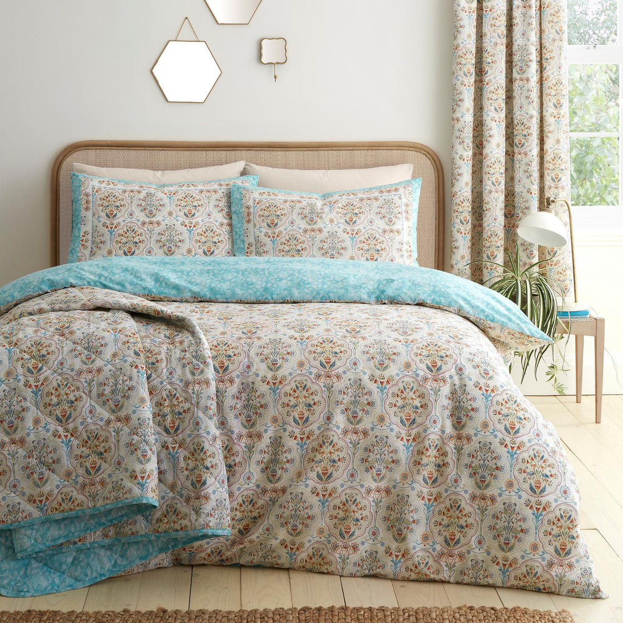 Dreams & Drapes Edena Floral Print Polycotton Duvet Cover Set Natural