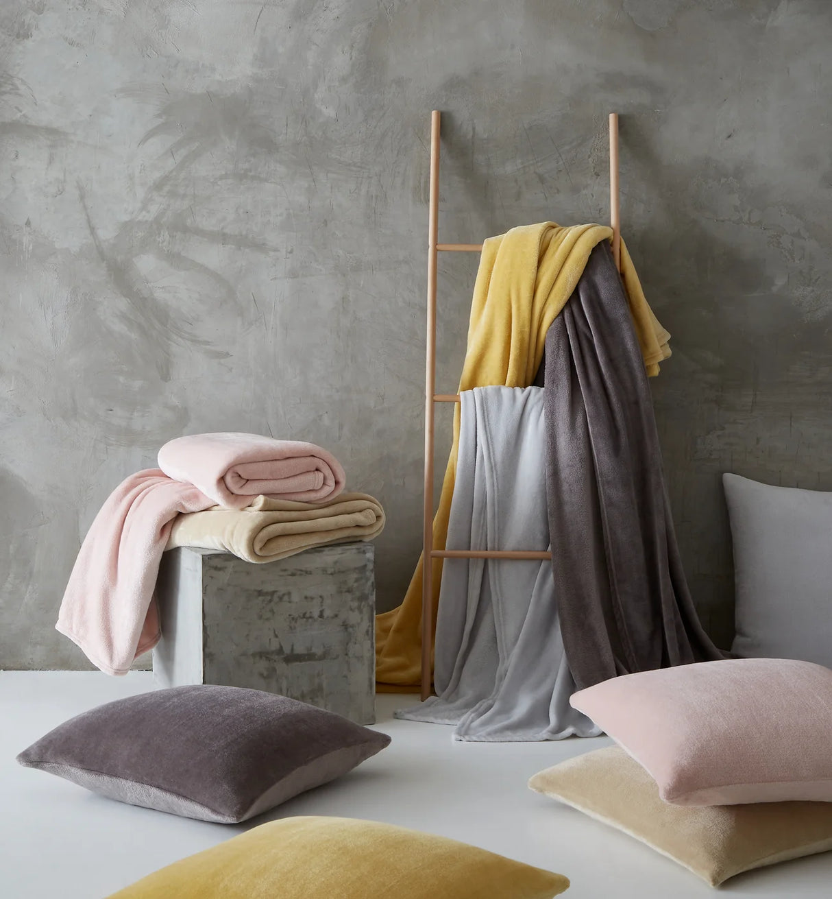 Catherine Lansfield Velvet Touch Cosy Blanket Throw 5