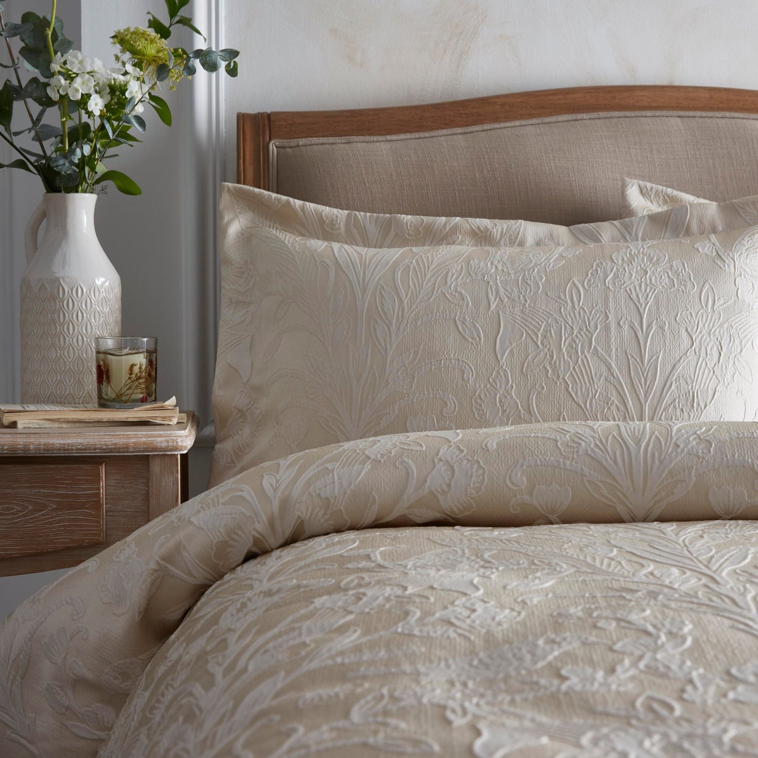 Elysia Floral Bird Single Oxford Pillowcase Champagne 50 x 75cm - Elysia Single Oxford Pillowcase In Champagne 50 X 75Cm 2