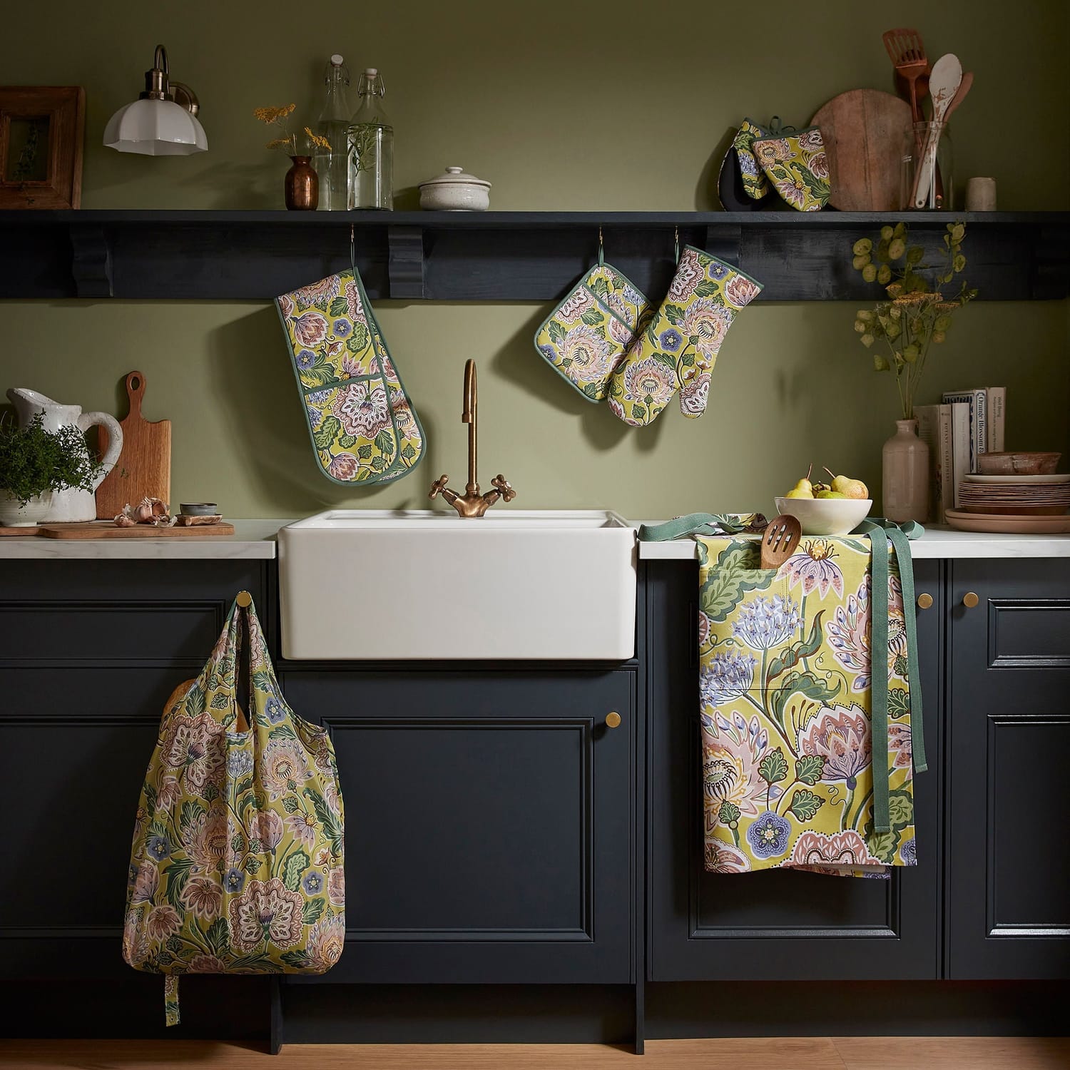 Ulster Weavers Emmeline Floral Packable Shopping Bag - Emmeline Foldable Tote Bag Medium In Green 5