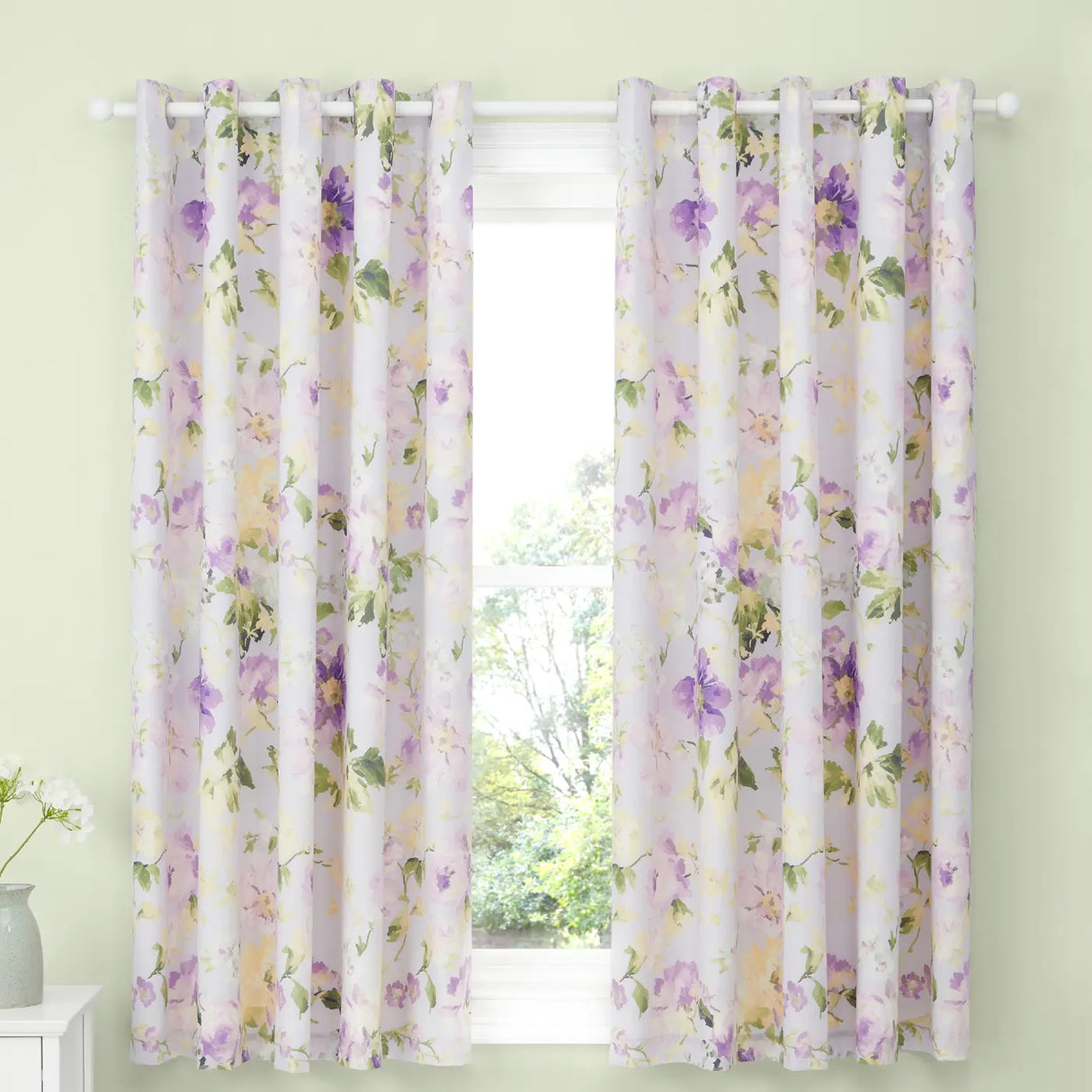 Florette Floral Lined Eyelet Curtains - Lilac