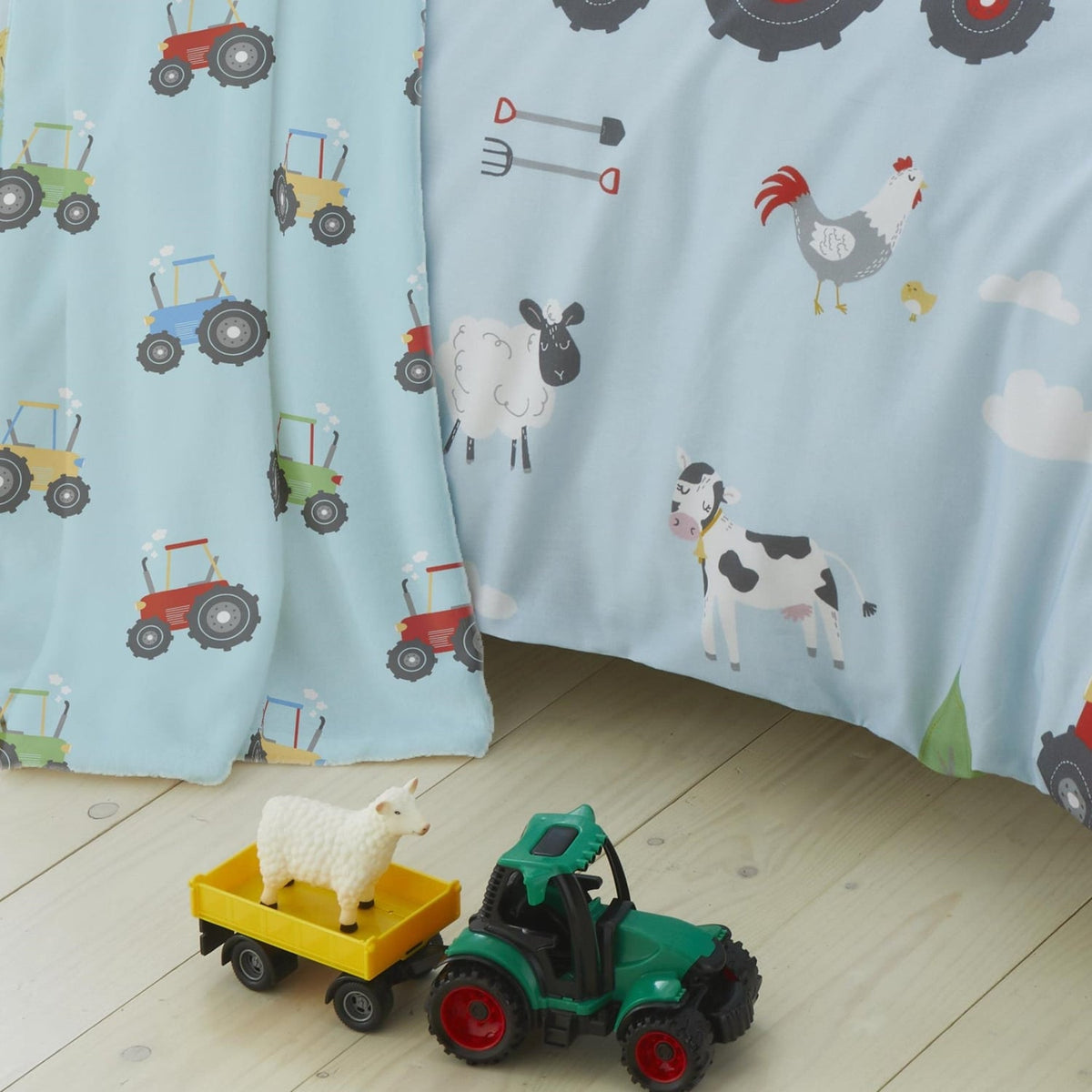 FarmFriends Cosy Fleece Kids Throw - Farmyard Friends Throw In Blue 120 X 150Cm 4