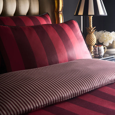 Laurence Llewelyn-Bowen Festivo Circus Stripe 100% Cotton Duvet Cover Set - Red - Festivo Circus Stripe Duvet Cover Set In Red 2
