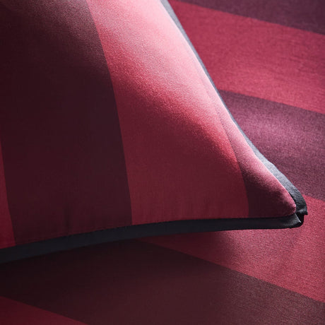 Laurence Llewelyn-Bowen Festivo Circus Stripe 100% Cotton Duvet Cover Set - Red - Festivo Circus Stripe Duvet Cover Set In Red 3