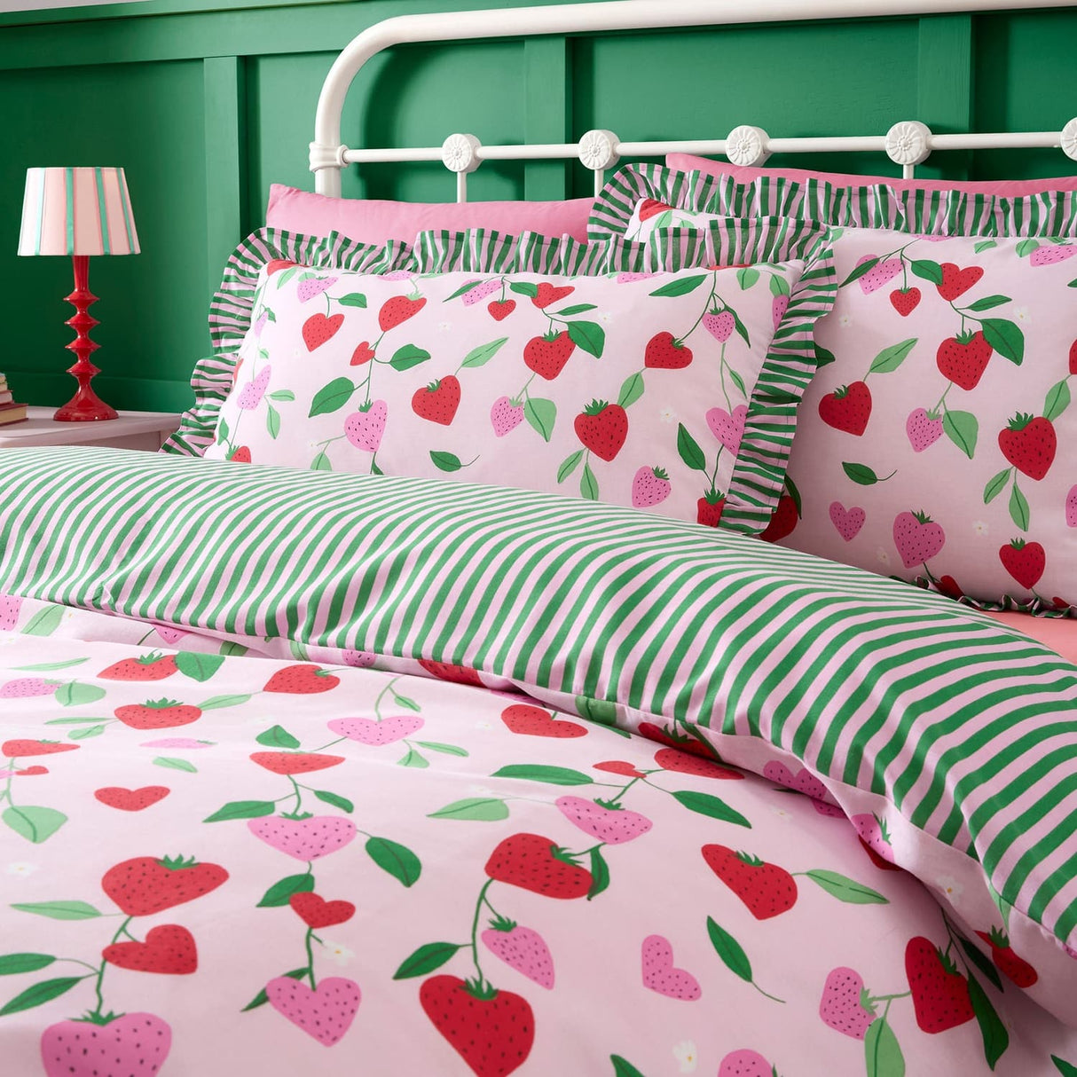 Fun Strawberries Pink Polycotton Kids Duvet Cover Set - Fun Strawberries Duvet Cover Set In Pink 2