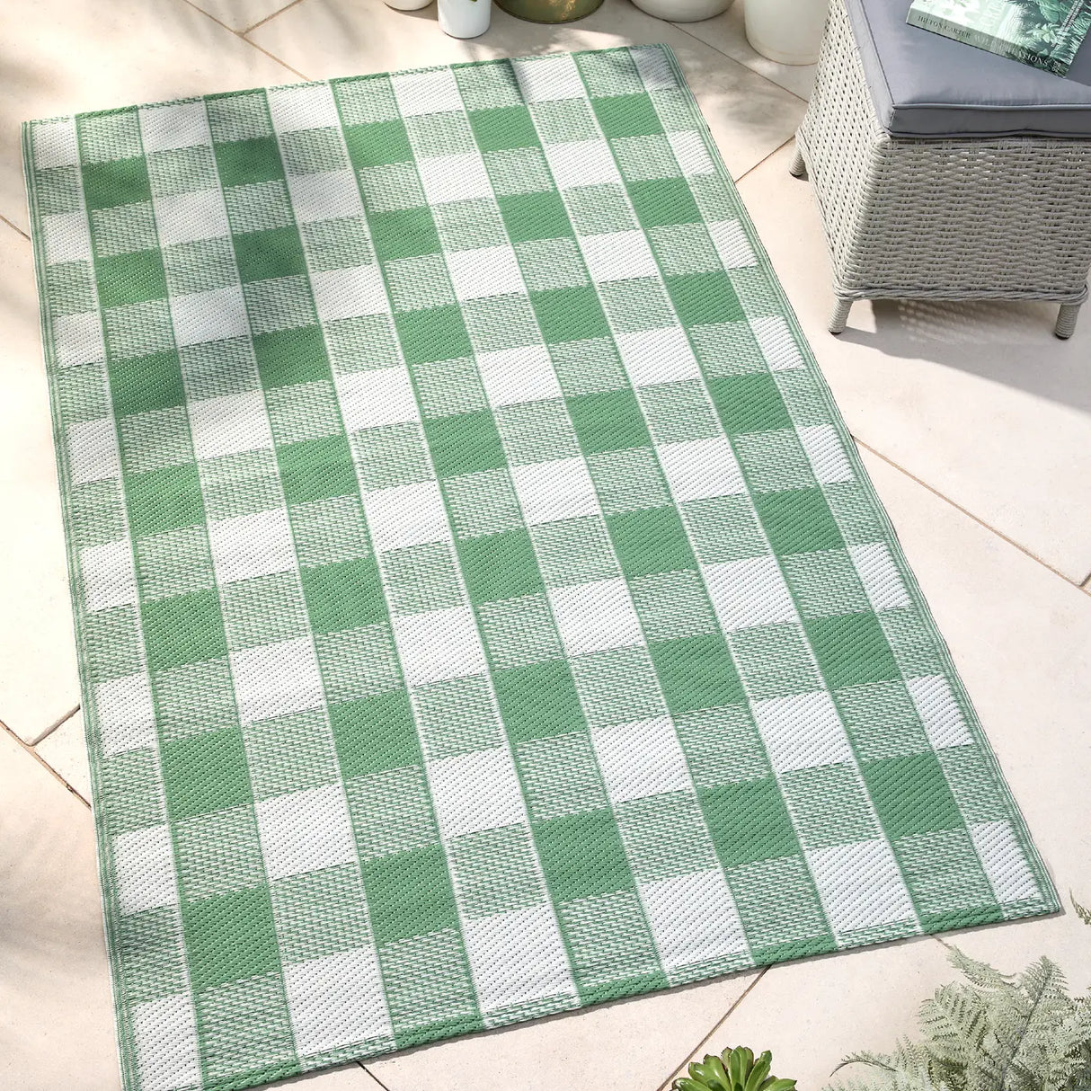 Gingham Outdoor Rug 120cm x 170cm by D & D