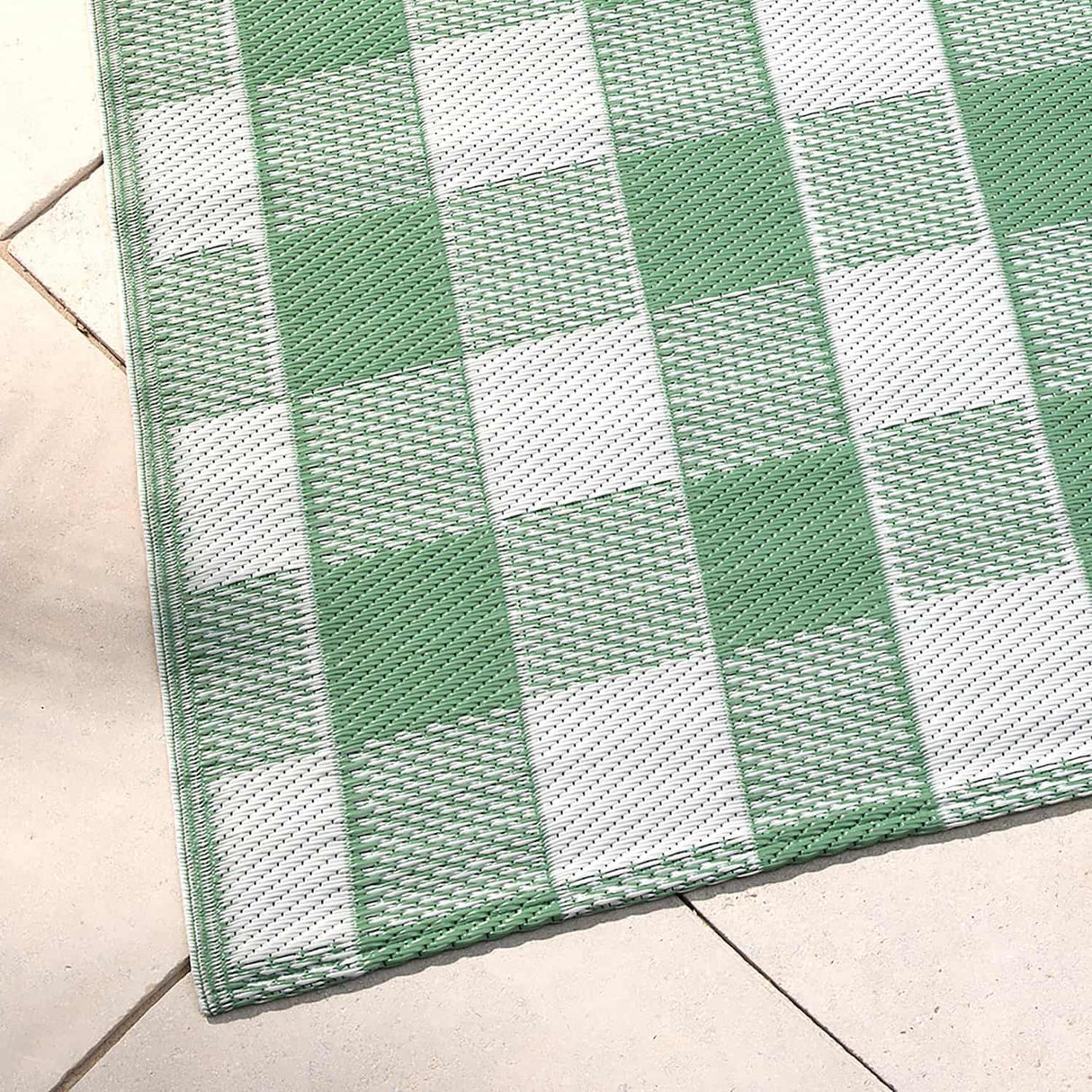 Gingham Check Pattern Outdoor Rug 120cm x 170cm - Gingham Outdoor Rug In Green 120 X 170Cm 2