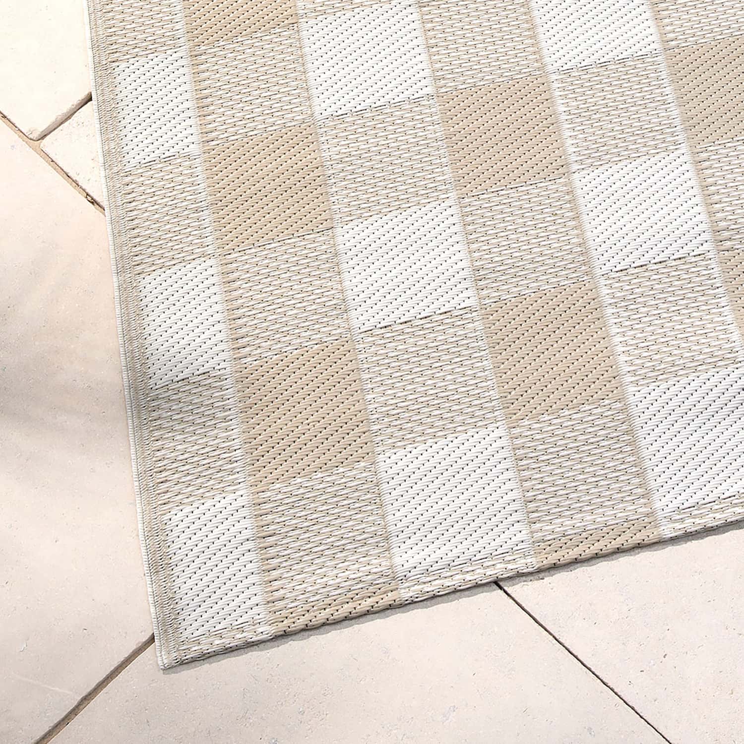 Gingham Check Pattern Outdoor Rug 120cm x 170cm - Gingham Outdoor Rug In Natural 120 X 170Cm 2