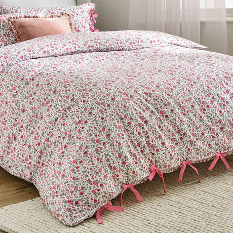 Hannah Duvet Cover Set by Wylder Nature