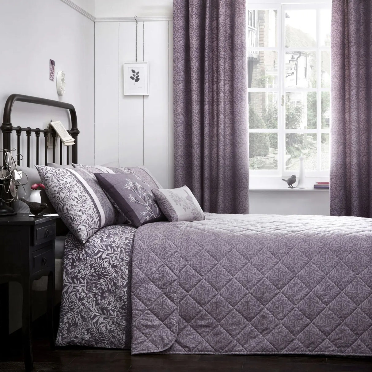 Hanworth Bedspread in Heather 229 x 195cm