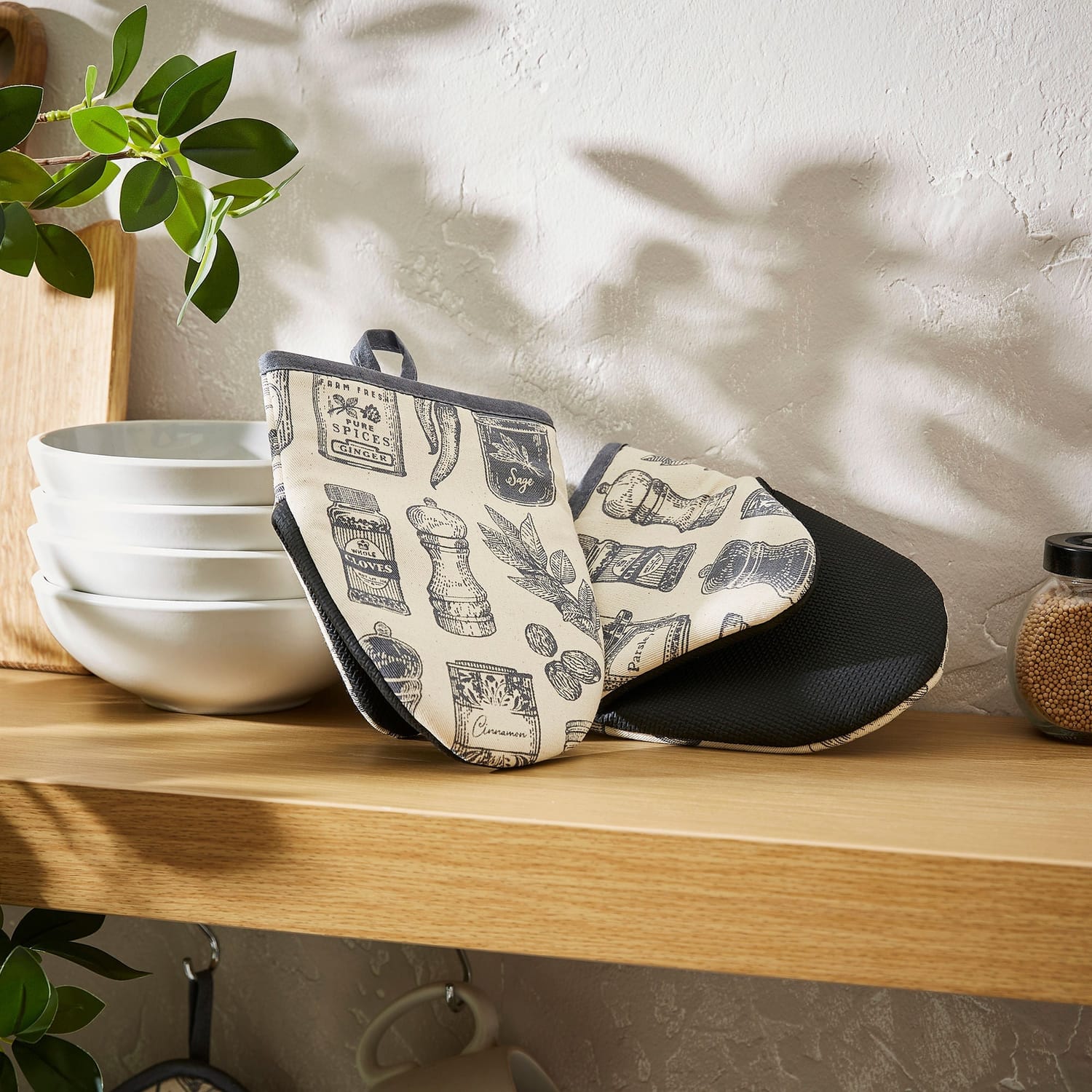 Ulster Weavers Herbs & Spices Microwave Mitts Pair - Herbs & Spices Microwave Mitts Pair In Grey 2