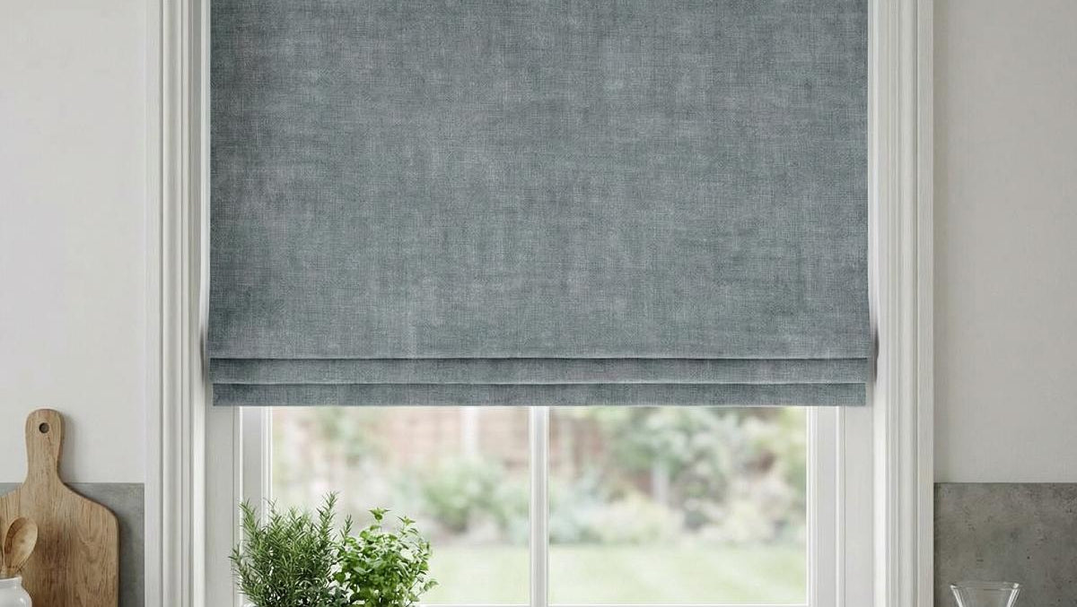 Lille Made to Measure Roman Blind Platinum