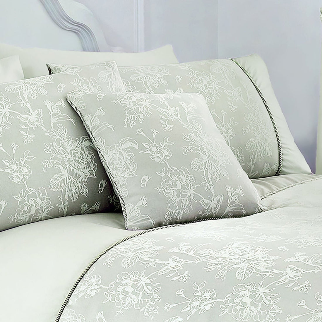 Jasmine Floral Green Cushion Cover 43cm x 43cm ( 43cm x 43cm )