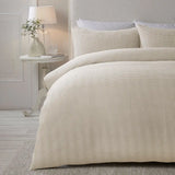 Lindly Duvet Cover Set in Natural - Double