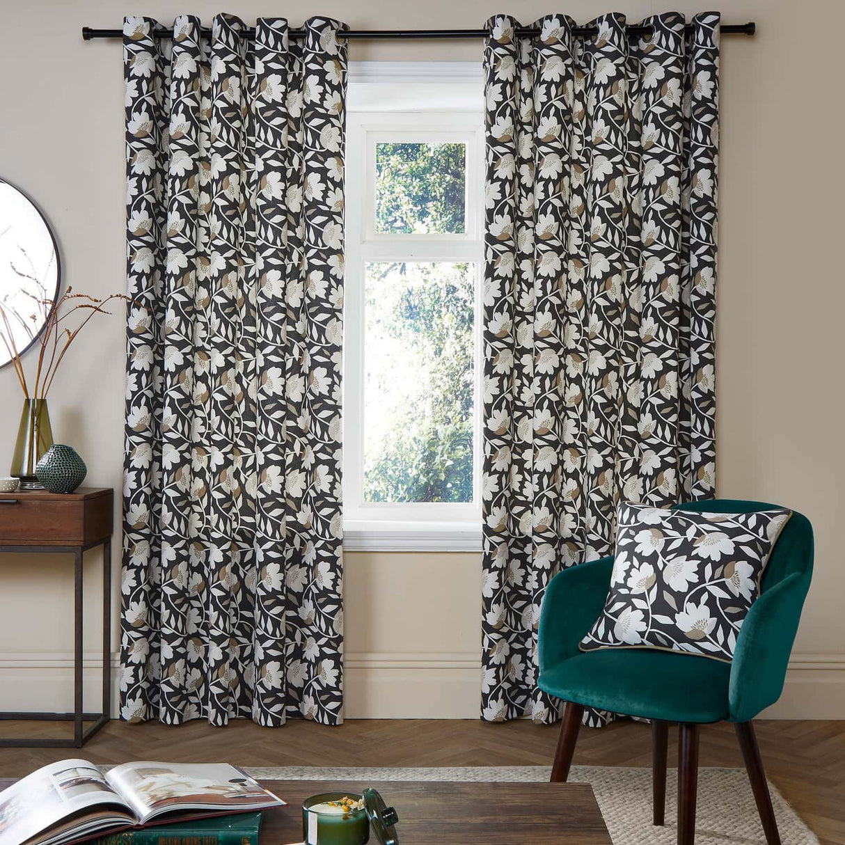 Luna Floral Cotton Cushion Cover 43cm x 43cm - Black - Luna Cushion In Black 43 X 43Cm 2