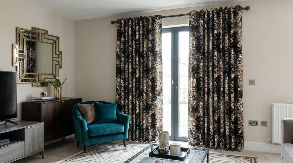 Luxe Made to Measure Curtains Plumb