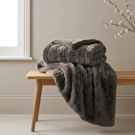 Luxury Fur 3D Grey Throw Blanket 150cm x 200cm-2