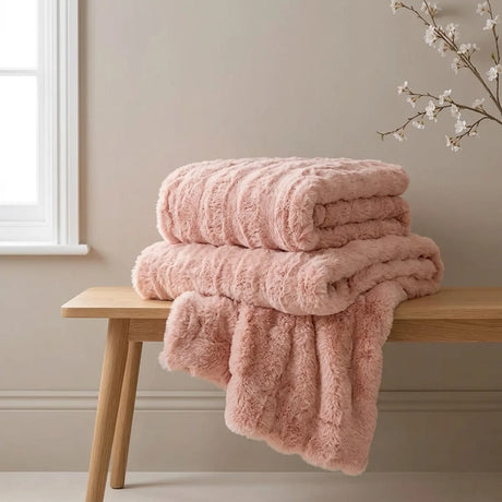 Luxury Fur 3D Pink Throw Blanket 150cm x 200cm-2