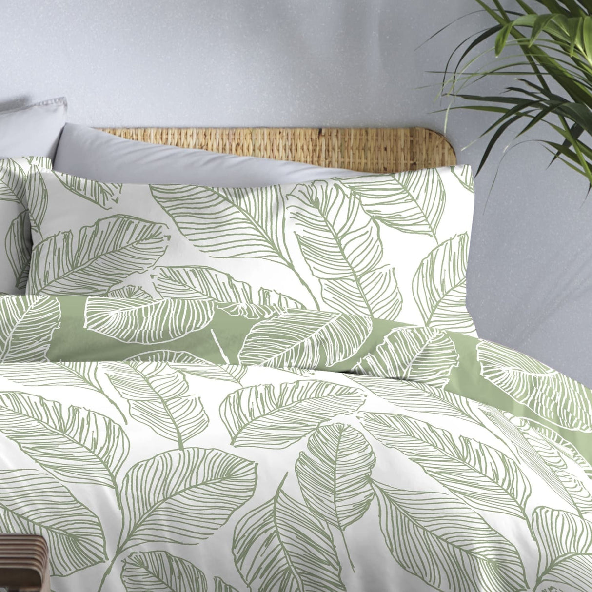 Matteo Easy Care Polycotton Duvet Cover Set - Green - Matteo Duvet Cover Set In Green 4