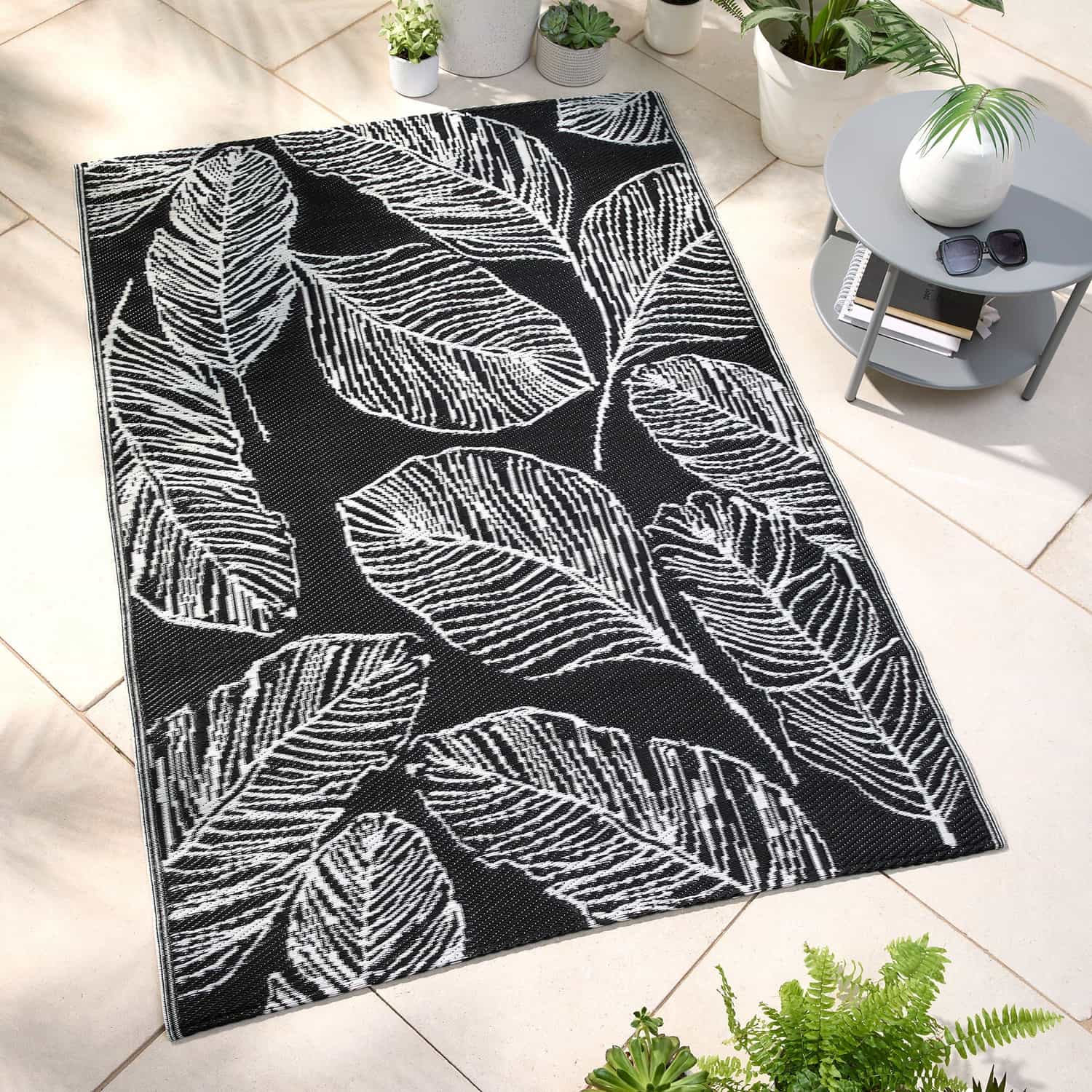 Matteo Geometric Outdoor Rug 120cm x 170cm - Matteo Outdoor Rug In Black 120 X 170Cm 2