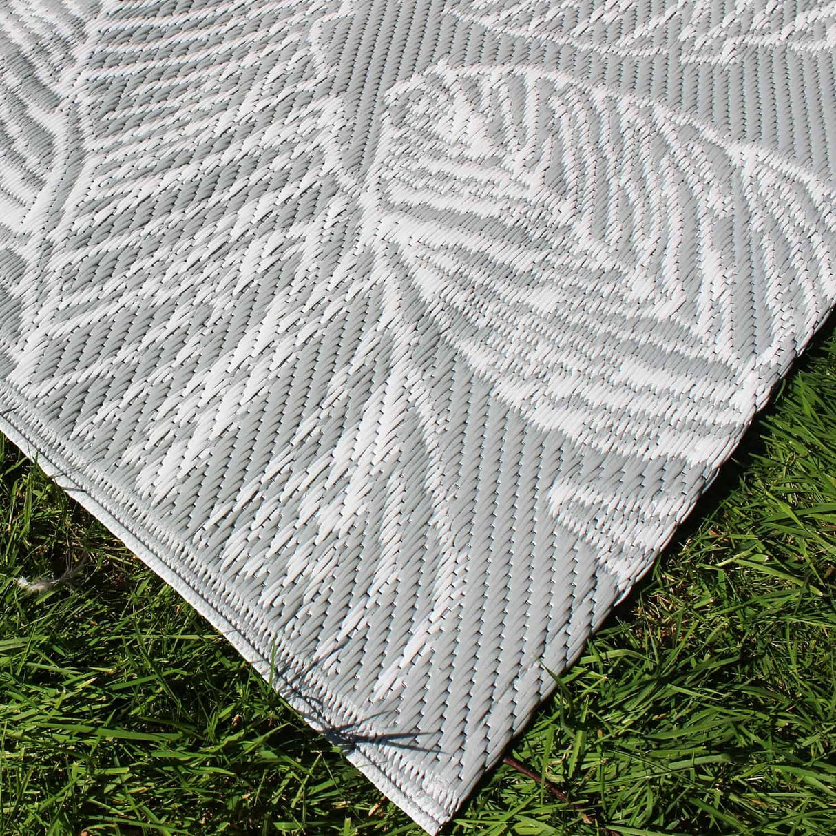 Matteo Geometric Outdoor Rug 120cm x 170cm - Matteo Outdoor Rug In Grey 120 X 170Cm 2