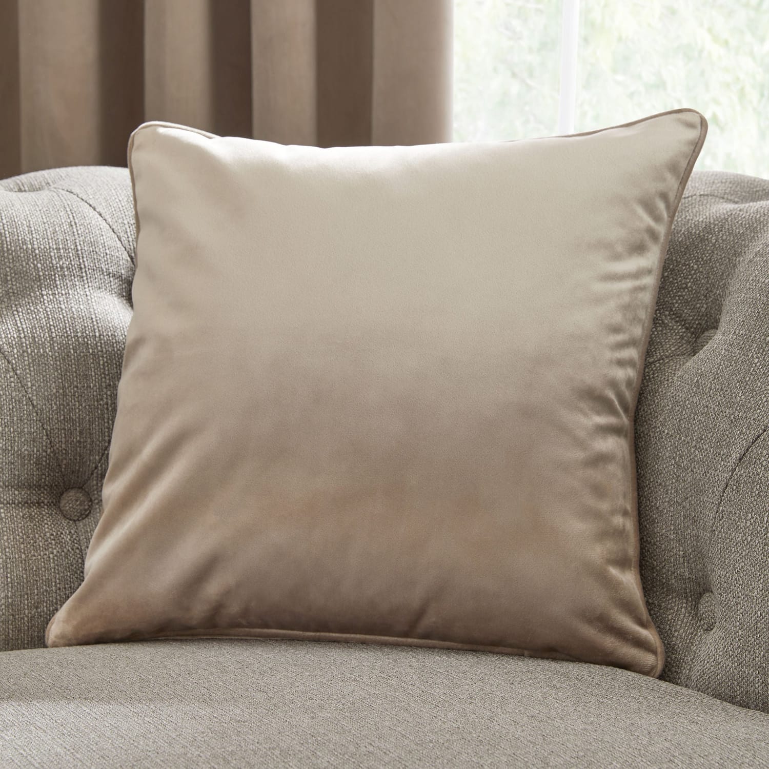 Laurence Llewelyn-Bowen Montrose Velvet Cushion Cover 43cm x 43cm - Linen - Montrose Cushion In Linen 43 X 43Cm 2