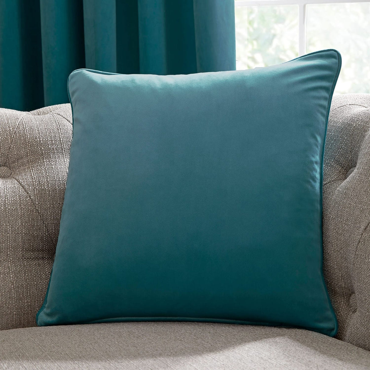 Laurence Llewelyn-Bowen Montrose Velvet Cushion Cover 43cm x 43cm - Teal