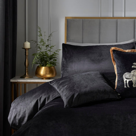 Laurence Llewelyn-Bowen Montrose Luxury Velvet Duvet Cover Set - Black - Montrose Duvet Cover Set In Black 4